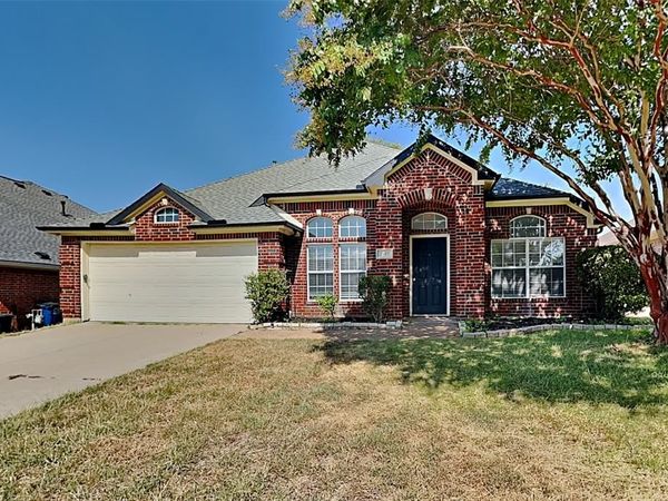 2105 Peacock Lane, Corinth, TX 76210