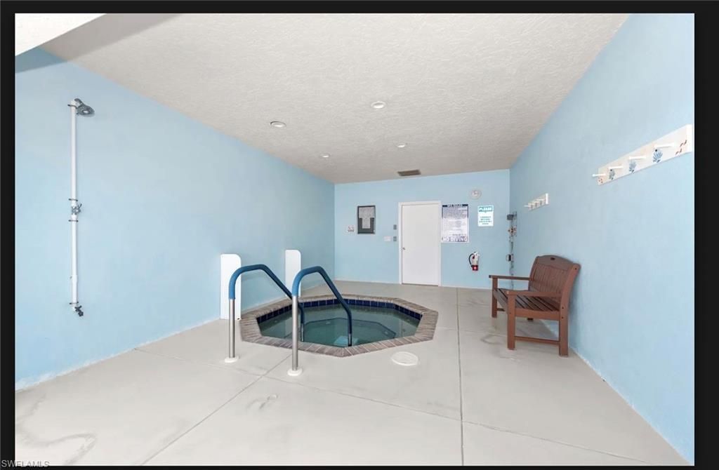 1335 Broadwater Dr, Unit 102, Fort Myers, Fl 33919 Photo