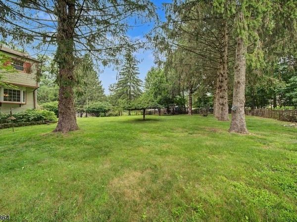 150 Orben Dr, Mount Arlington, NJ 07850