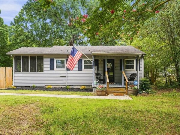 4915 Rhondan Road , Summerfield, NC 27358