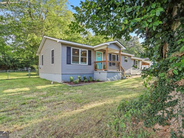 711 W James Avenue, Rossville, GA 30741