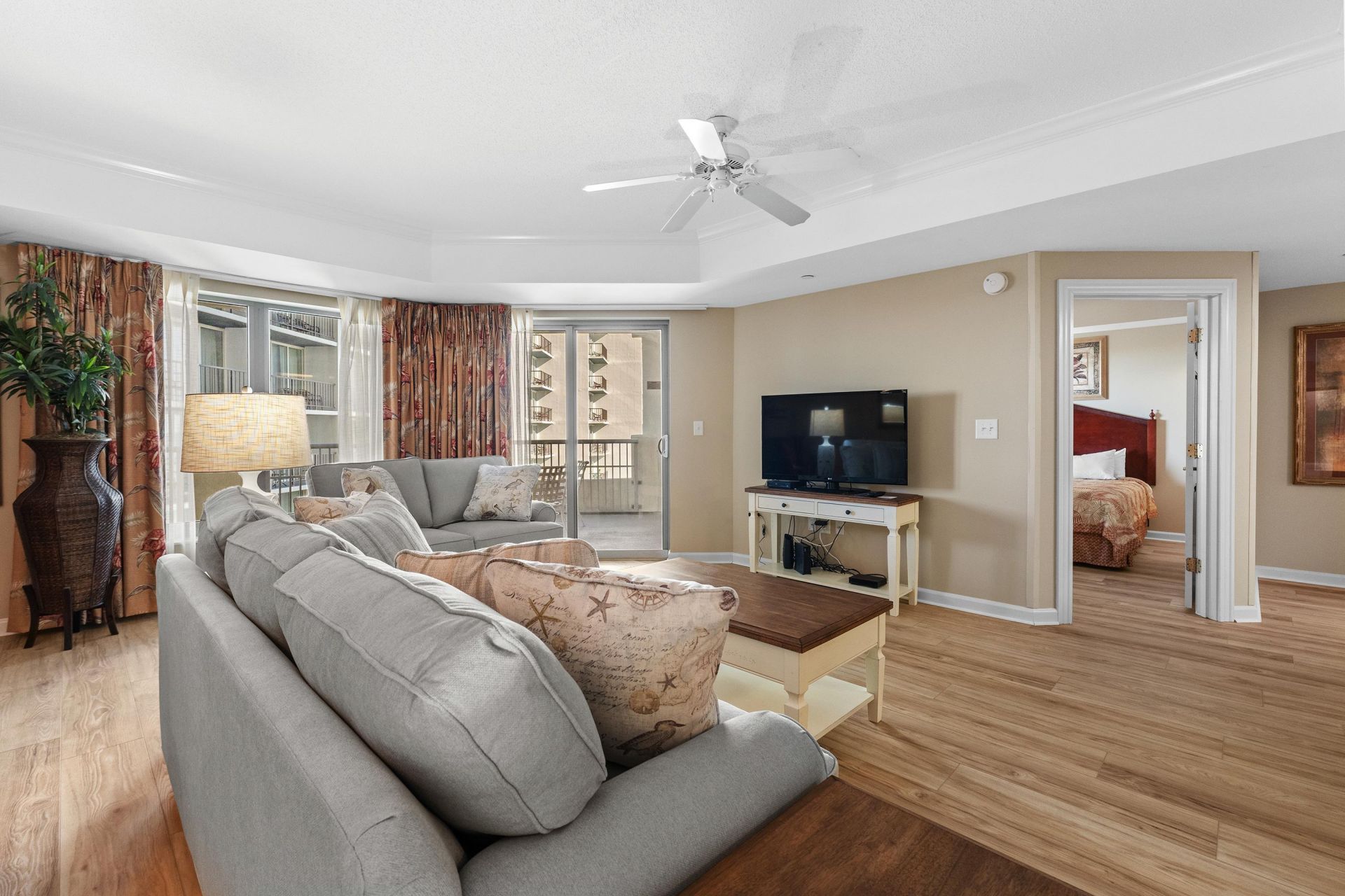9994 Beach Club Dr. Photo 20