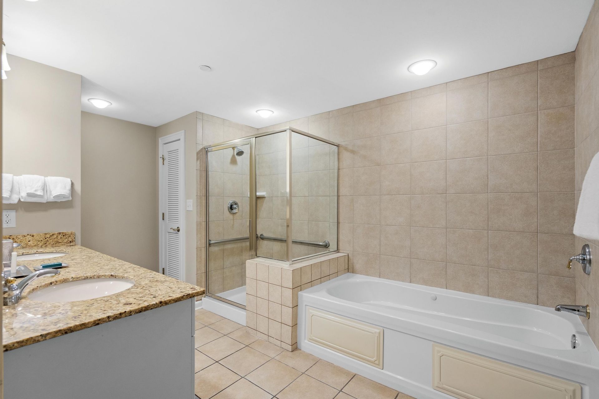 9994 Beach Club Dr. Photo 30