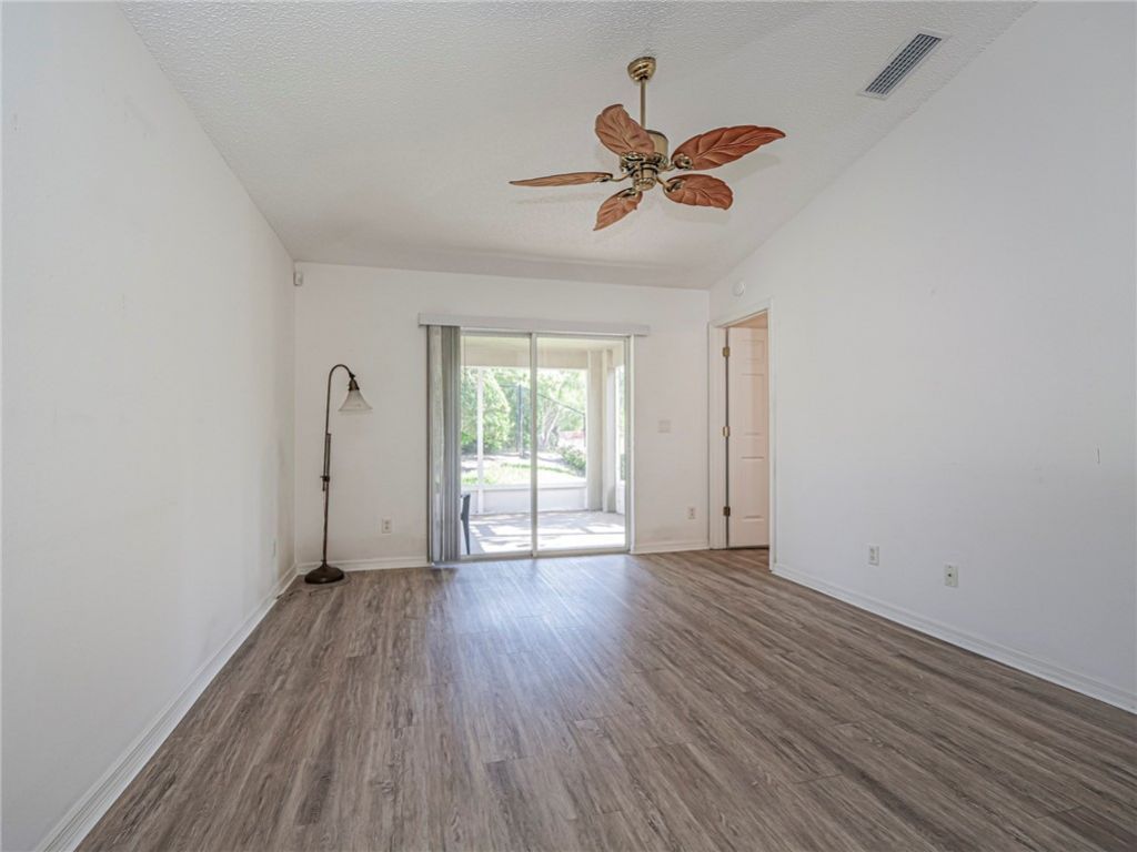 1143 N 13th Square, Vero Beach, FL 32960 Photo