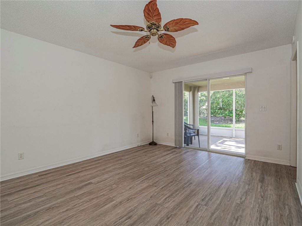 1143 N 13th Square, Vero Beach, FL 32960 Photo