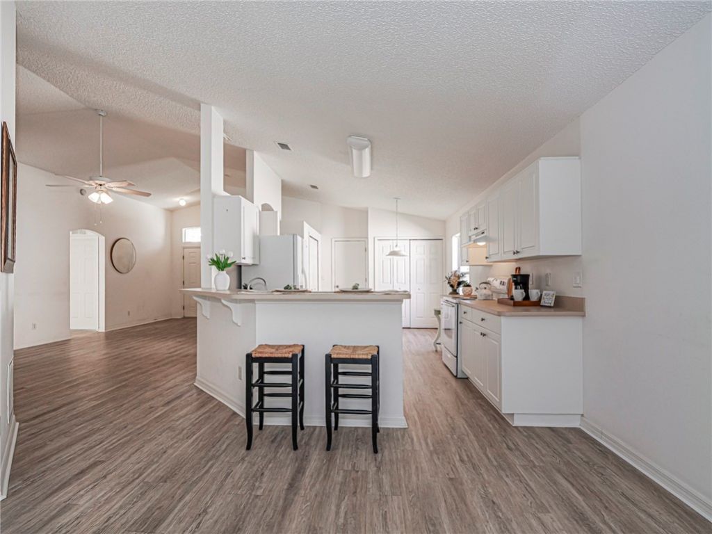 1143 N 13th Square, Vero Beach, FL 32960 Photo