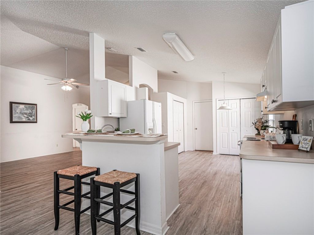 1143 N 13th Square, Vero Beach, FL 32960 Photo