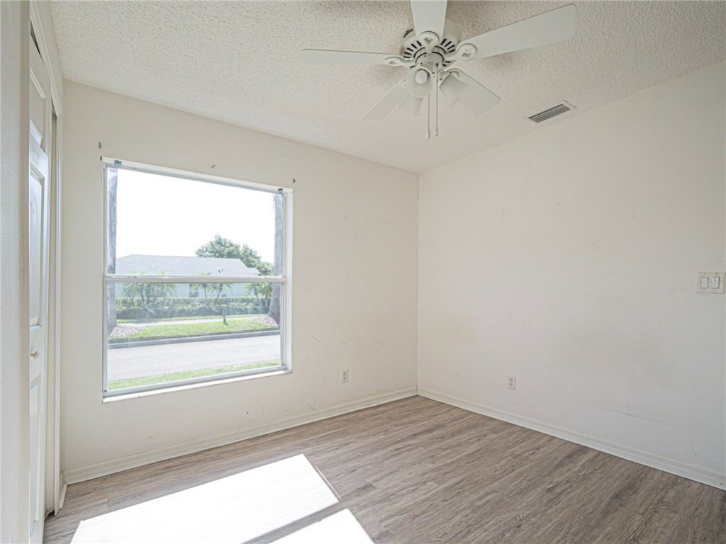 1143 N 13th Square, Vero Beach, FL 32960 Photo