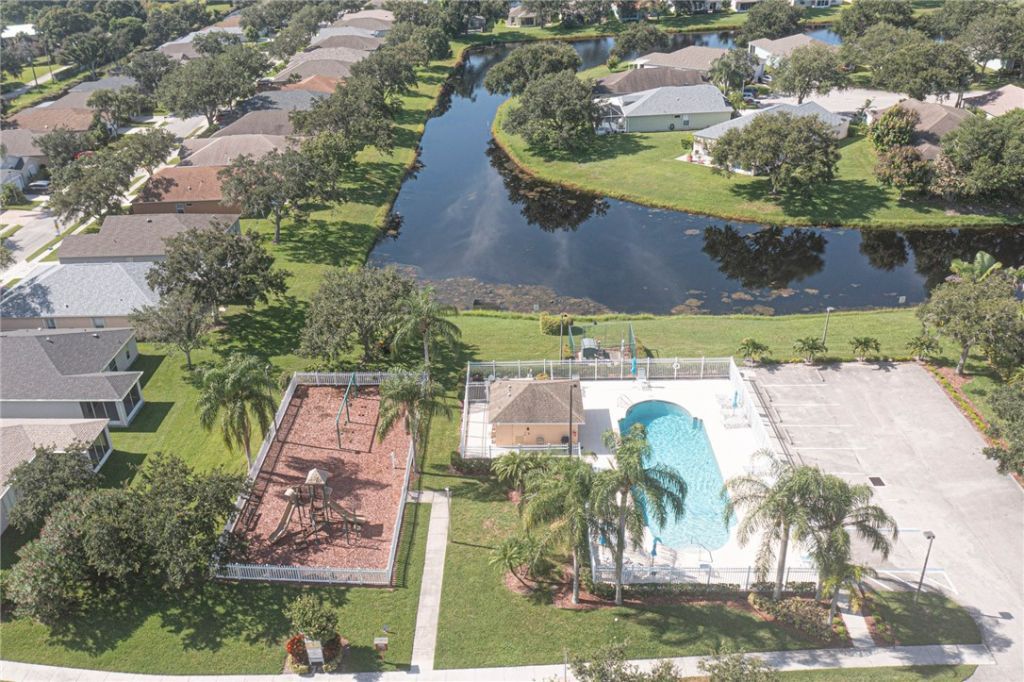 1143 N 13th Square, Vero Beach, FL 32960 Photo