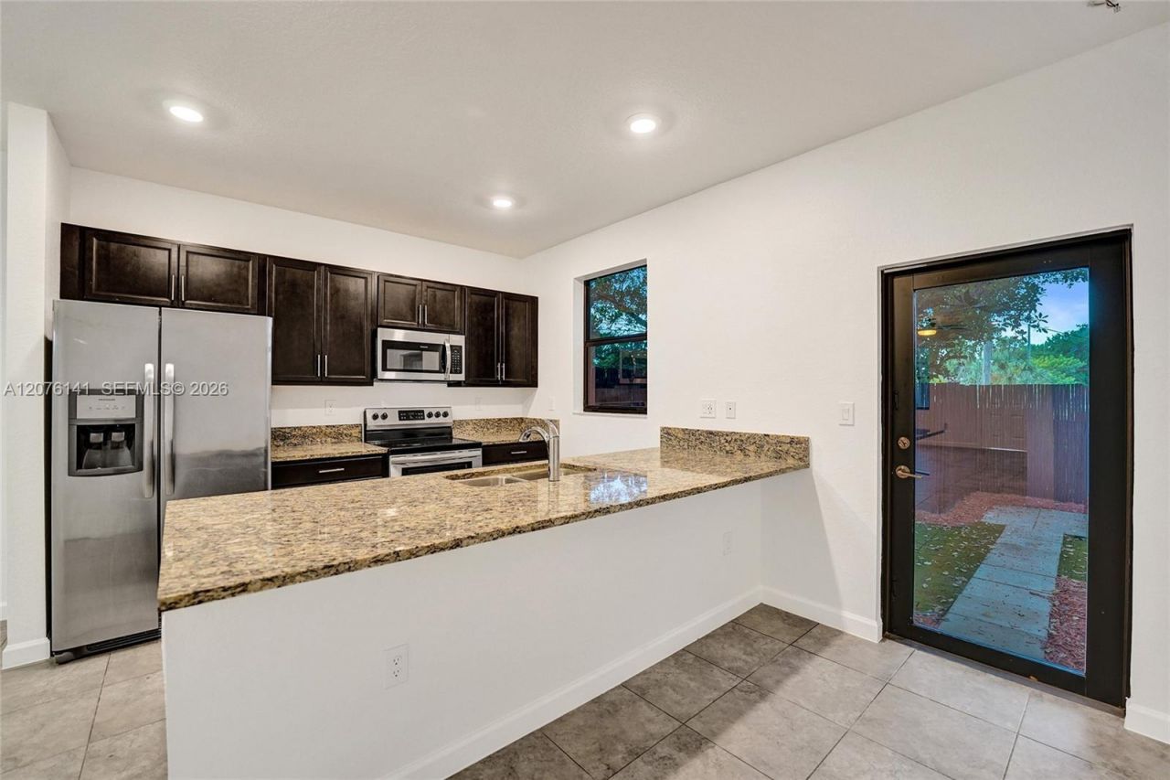 2805 SW 17 Avenue , Fort Lauderdale, FL 33315 Photo