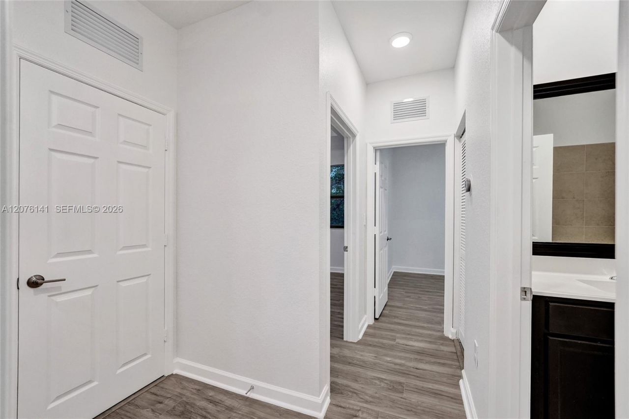 2805 SW 17 Avenue , Fort Lauderdale, FL 33315 Photo