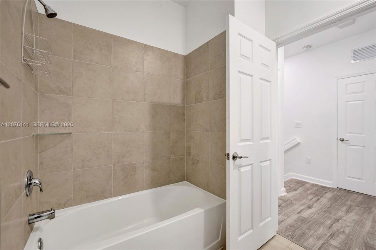 2805 SW 17 Avenue , Fort Lauderdale, FL 33315 Photo