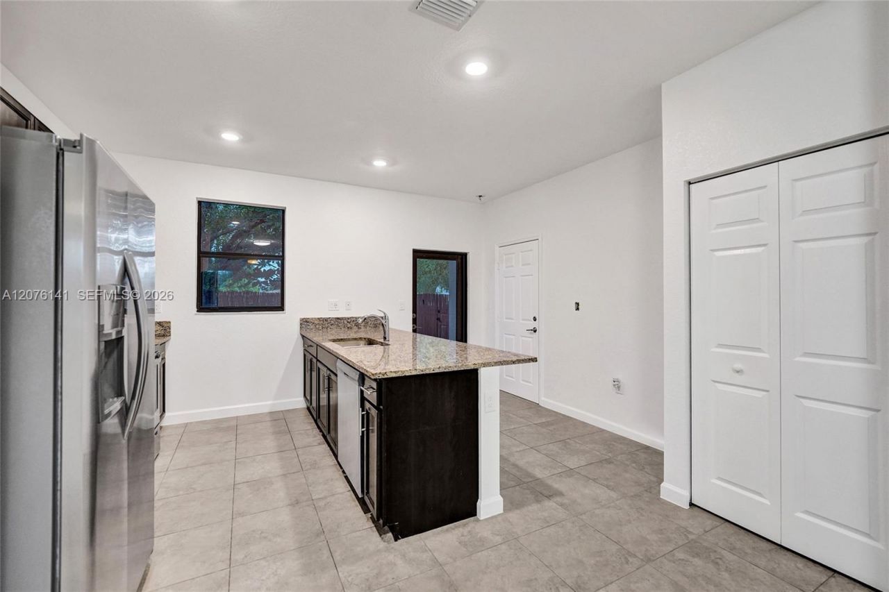 2805 SW 17 Avenue , Fort Lauderdale, FL 33315 Photo