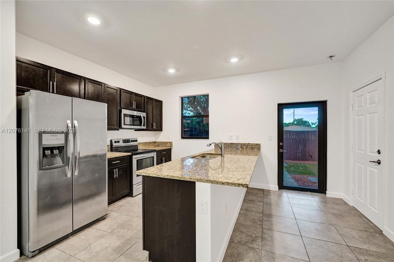 2805 SW 17 Avenue , Fort Lauderdale, FL 33315 Photo