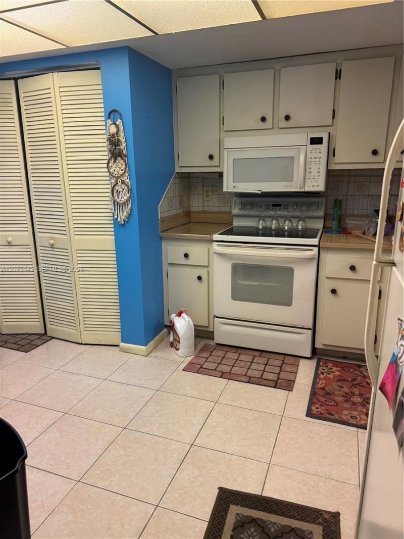 7640 NW 18th St , Unit 104, Margate, FL 33063 Photo