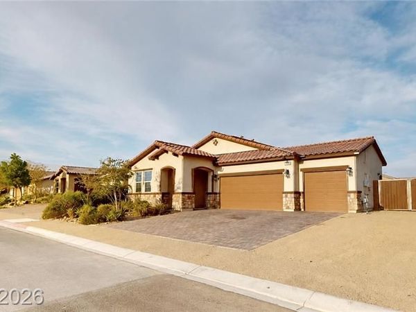 6940 Unicorn Street, Las Vegas, NV 89131
