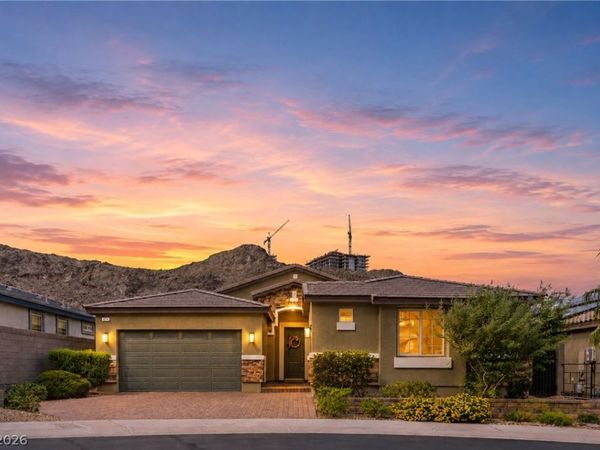 417 Oakey Crest Ridge Street, Henderson, NV 89012