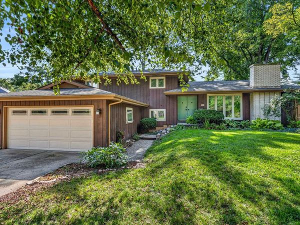 3 Regent Court, Champaign, IL 61820