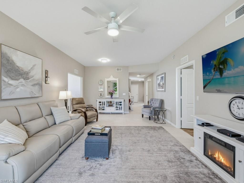 3445 Grand Cypress Dr, Unit 102, Naples, FL 34119 Photo