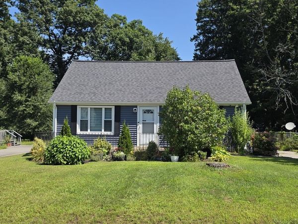 40 Second Island Rd, Webster, MA 01570