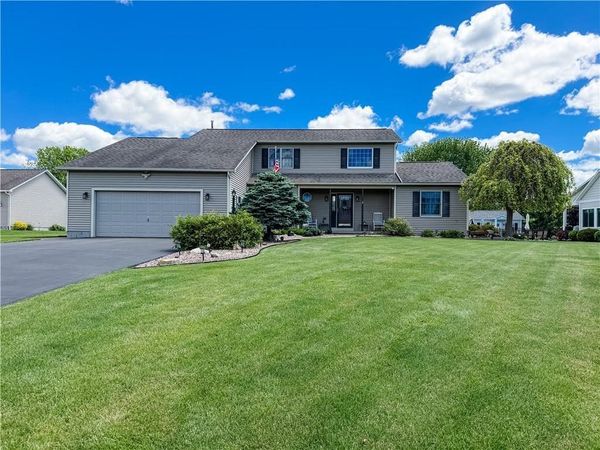 14 Brae Ridge Road , Auburn, NY 13021