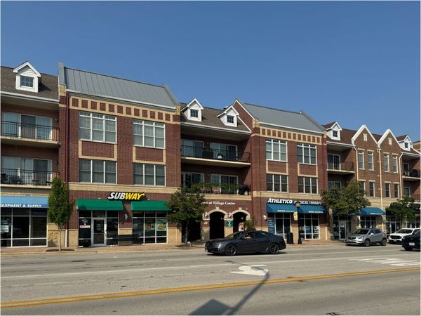 40 E Northwest Highway , Unit 212, Mount Prospect, IL 60056