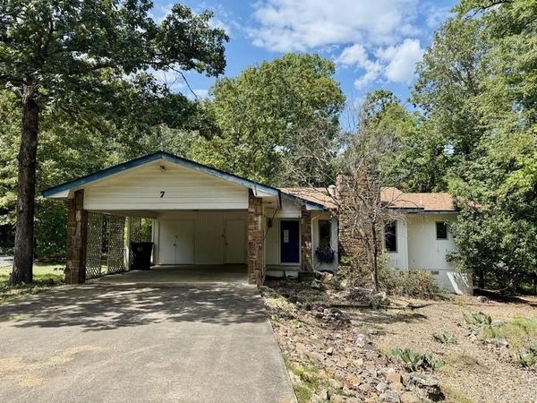 7 BANDA Place, Hot Springs Village, AR 71909