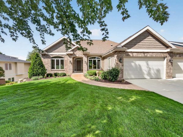 100 Autumnwood Circle, Mount Horeb, WI 53572