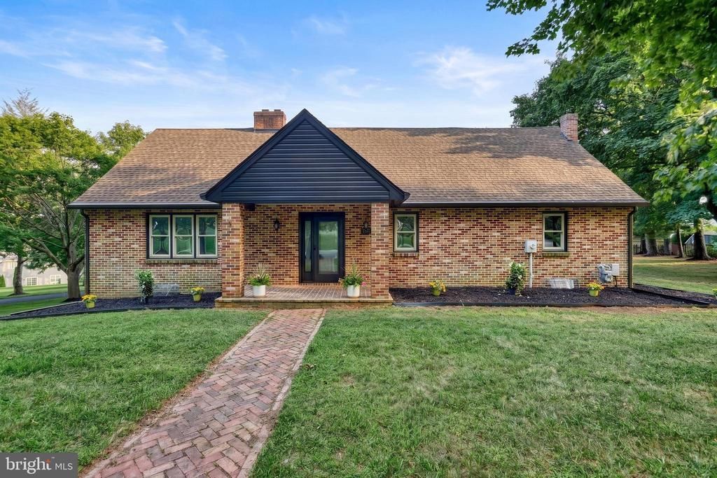 521 WINDY HILL ROAD , NEW FREEDOM, PA 17349