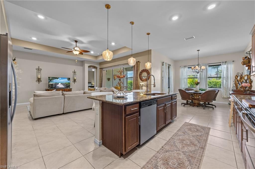 3286 Baravaldo Cir, Cape Coral, FL 33909 Photo