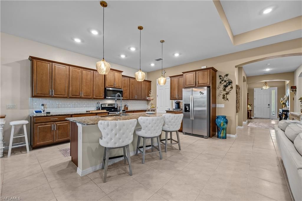 3286 Baravaldo Cir, Cape Coral, FL 33909 Photo