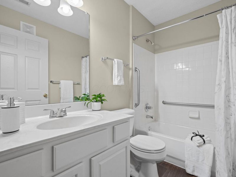 6767 Meadow Creek Drive, Unit 104, Columbus, OH 43235 Photo 19