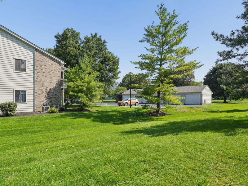 6767 Meadow Creek Drive, Unit 104, Columbus, OH 43235 Photo 23
