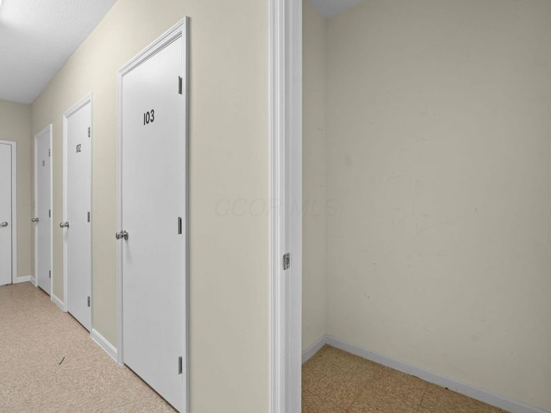 6767 Meadow Creek Drive, Unit 104, Columbus, OH 43235 Photo 28