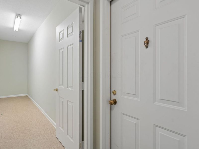6767 Meadow Creek Drive, Unit 104, Columbus, OH 43235 Photo 29