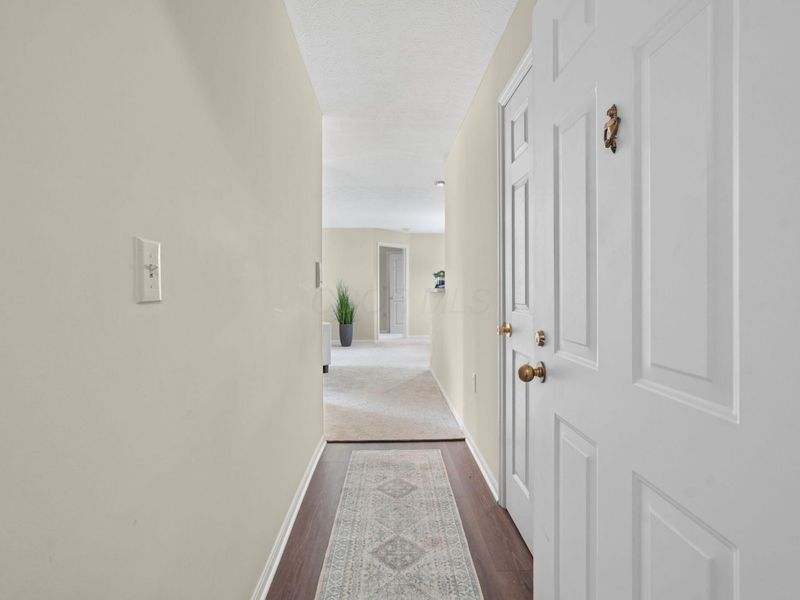 6767 Meadow Creek Drive, Unit 104, Columbus, OH 43235 Photo 3