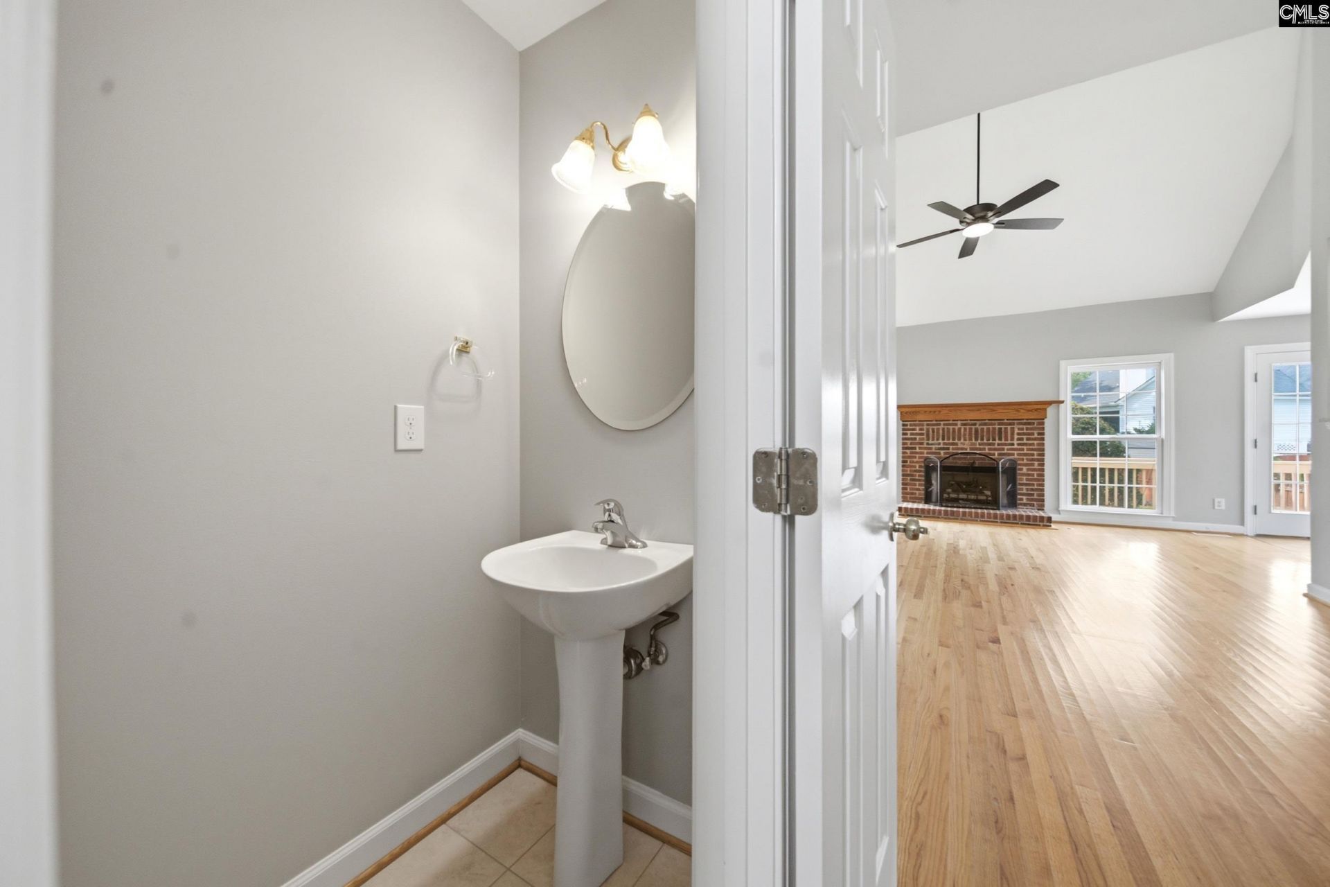 104 W Hampton Way Photo 14