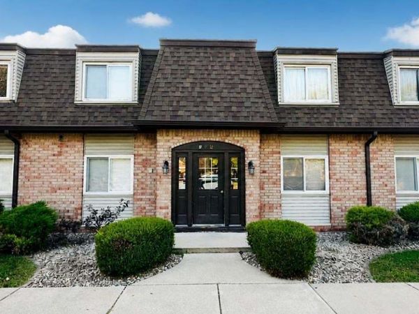 Unit A-12, Kankakee, IL 60901