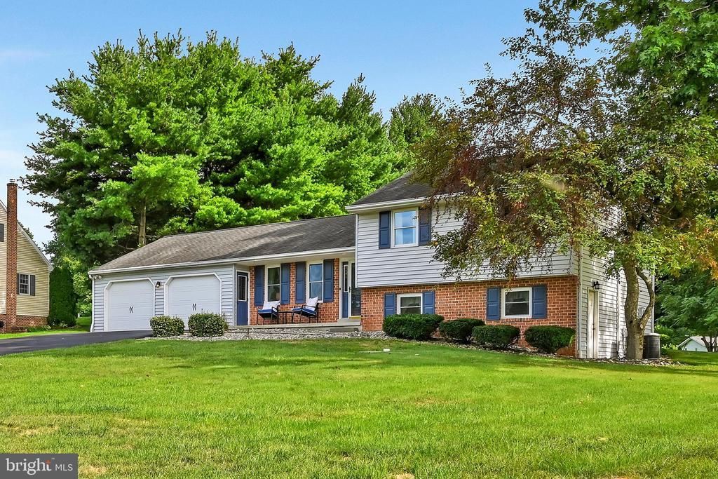 126 MEADOW VIEW LANE , BAINBRIDGE, PA 17502