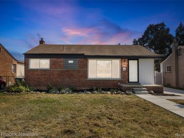 33711 Rosslyn Avenue, Garden, Mi 48135