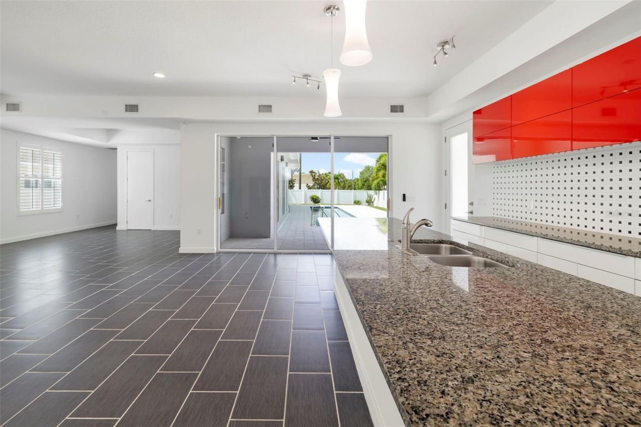 4524 Riverwood Avenue, Sarasota, FL 34231 Photo