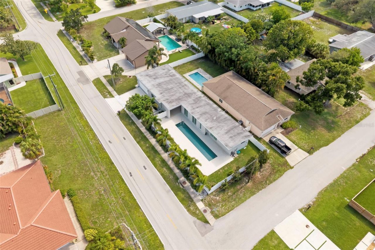 4524 Riverwood Avenue, Sarasota, FL 34231 Photo