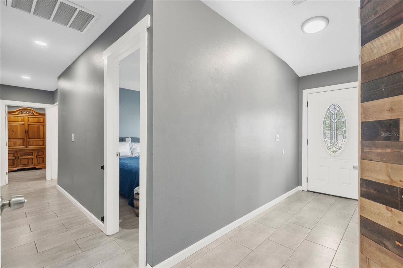 2054 Saffold Park Drive, Ruskin, FL 33570 Photo