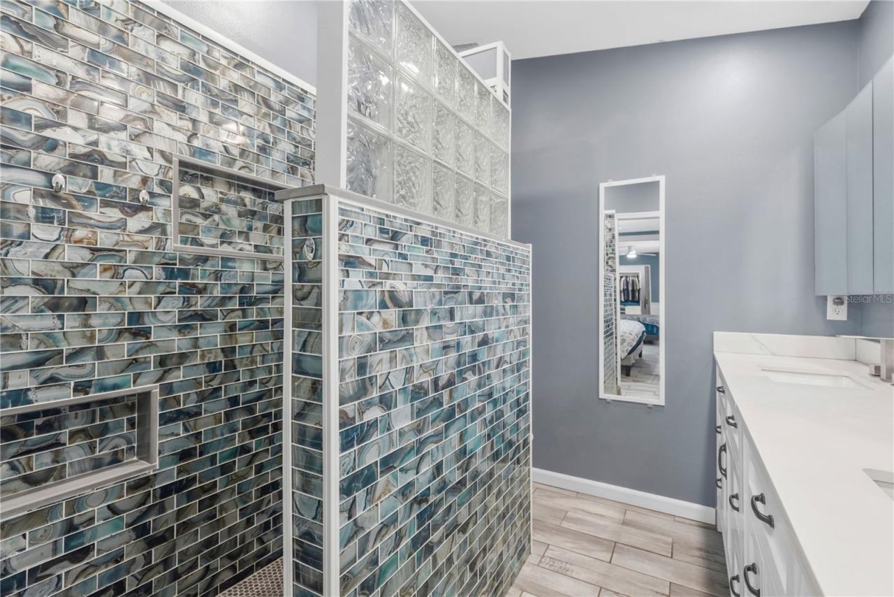 2054 Saffold Park Drive, Ruskin, FL 33570 Photo