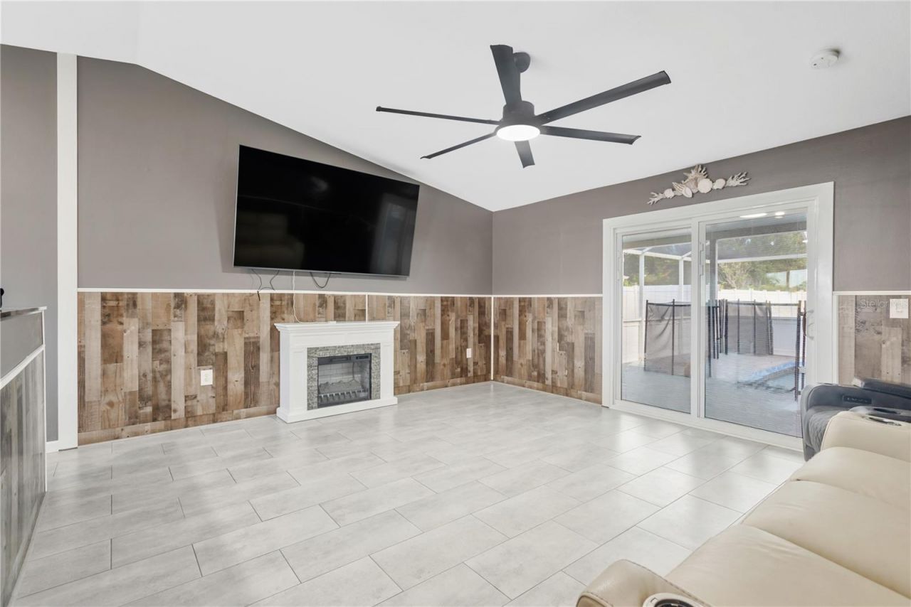 2054 Saffold Park Drive, Ruskin, FL 33570 Photo