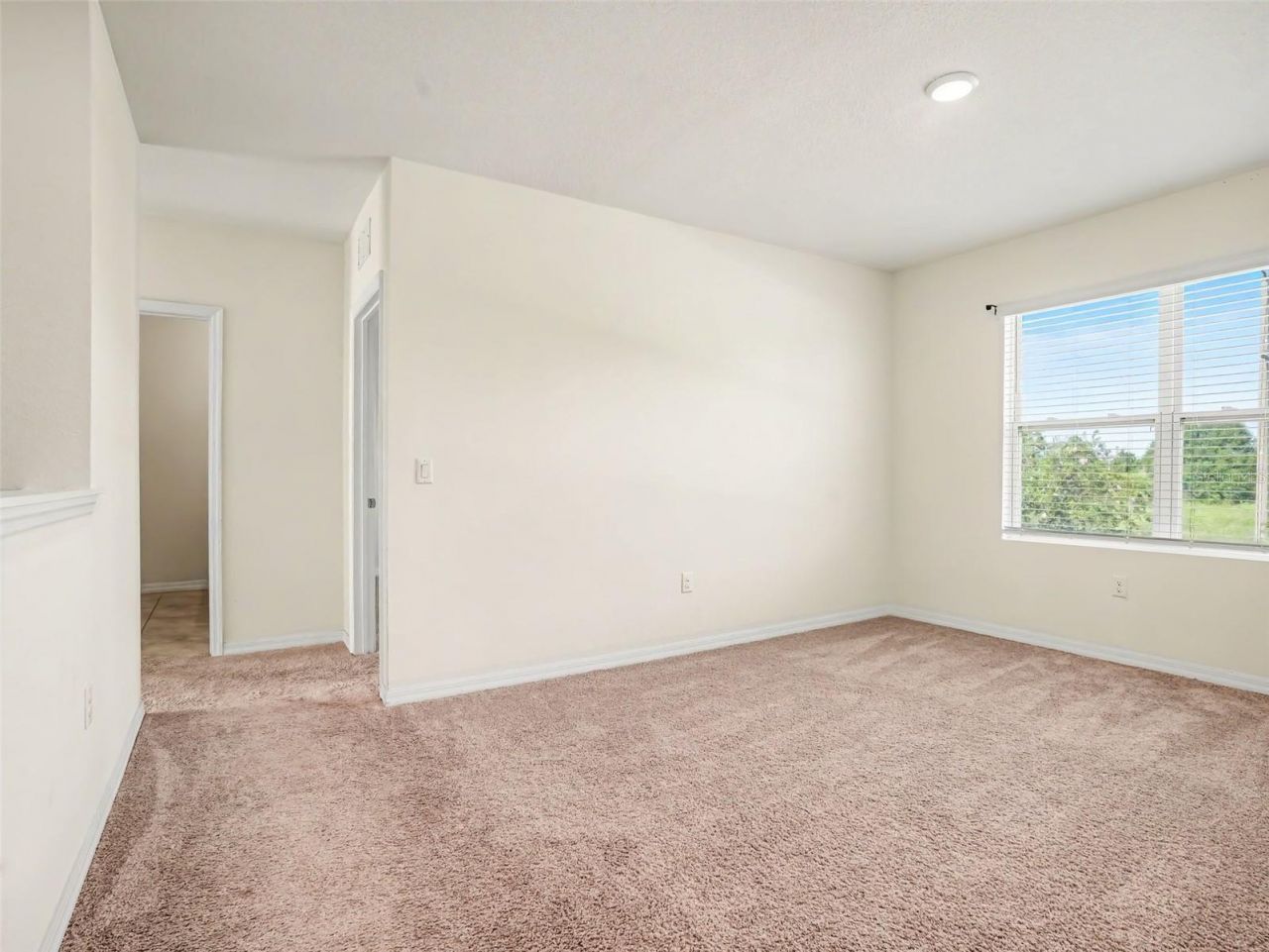 281 St Georges Circle, Eagle Lake, FL 33839 Photo
