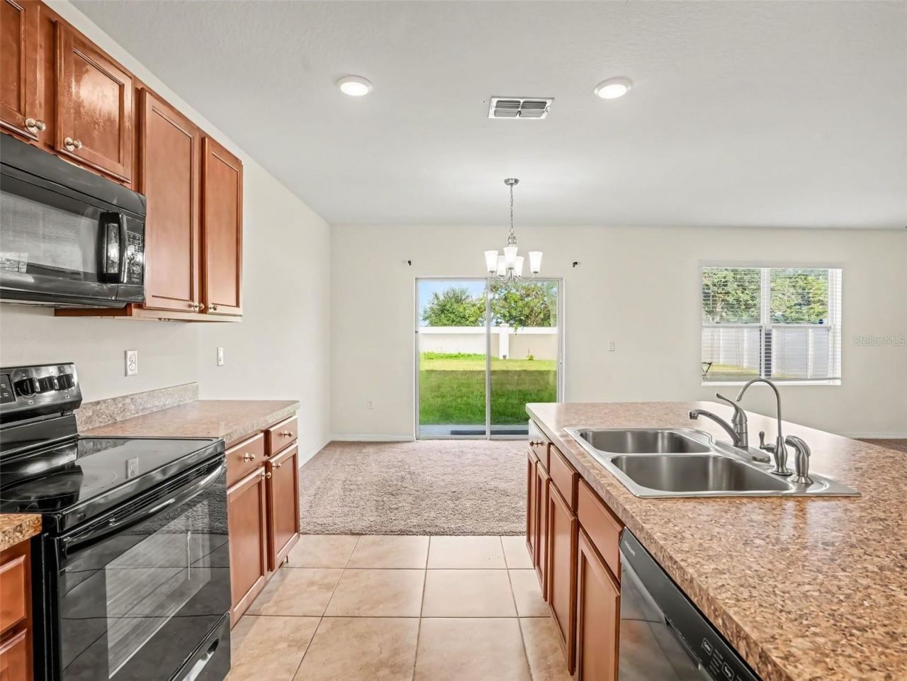 281 St Georges Circle, Eagle Lake, FL 33839 Photo