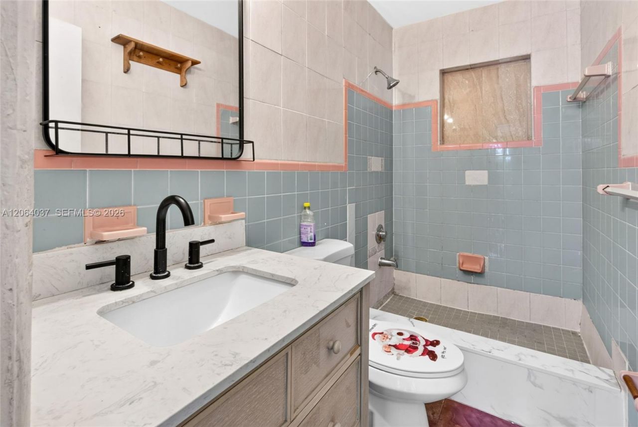 17950 NW 6th Court , Miami Gardens, FL 33169 Photo