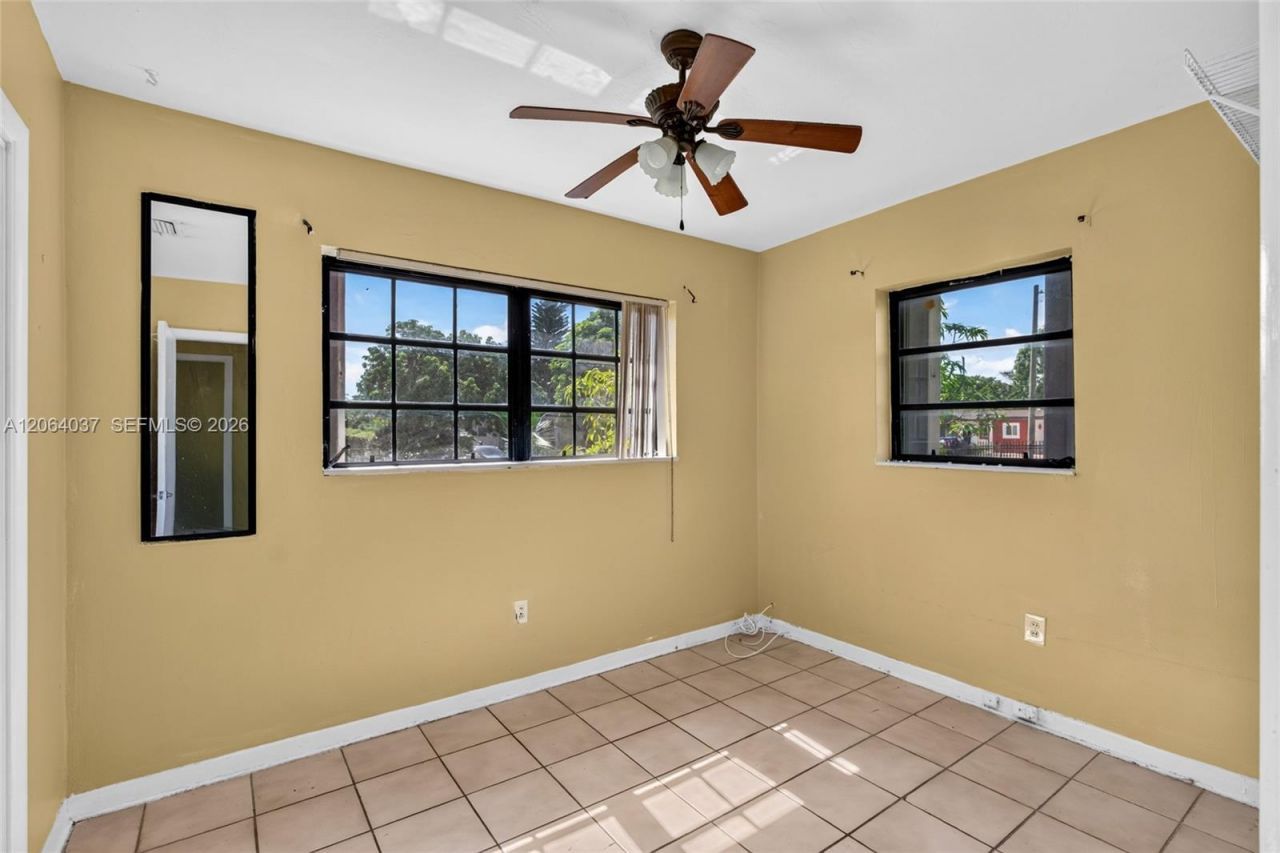 17950 NW 6th Court , Miami Gardens, FL 33169 Photo