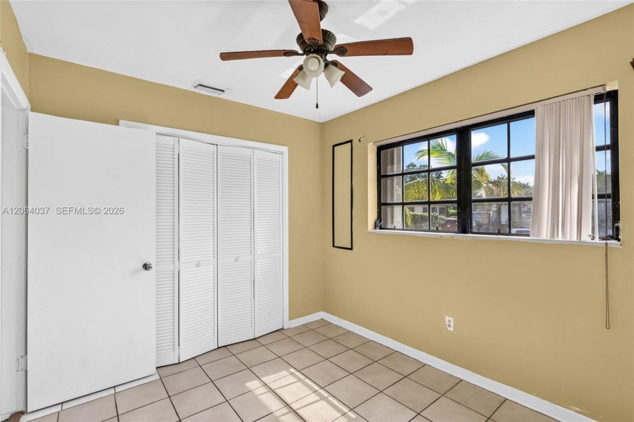 17950 NW 6th Court , Miami Gardens, FL 33169 Photo